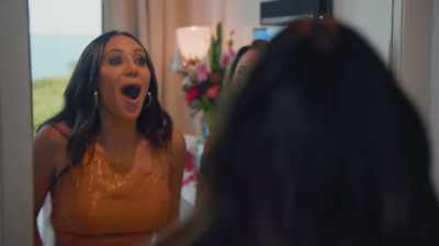 - Oh, [bleep].
- I was like, is that English? - The Real Housewives Ultimate Girls Trip