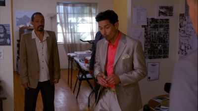 Oh.
Bomp-bom! - Burn Notice