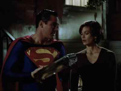Oh, boy. What have we got? - Lois & Clark: The New Adventures of Superman