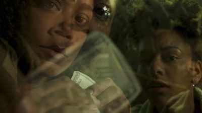 - Oh, his breath stinks!
- Yeah. - Tales from the Hood 3
