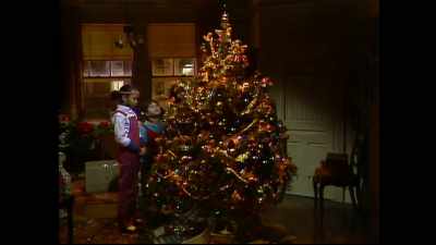 * Oh Christmas tree
oh Christmas tree * - Punky Brewster