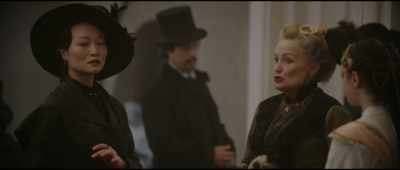 Oh.
[chuckles] - Theodosia