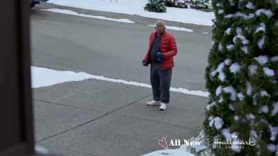 Oh. [chuckles] - The Santa Stakeout
