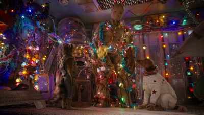 -Oh, come on, Groot!
-COSMO: Groot ruined Christmas again. - The Guardians of the Galaxy Holiday Special