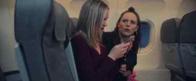 - Oh come on. Let me through for a second. - Monster on a Plane