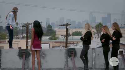 Oh, come on!
Some gymnast you are. - The Secret Lives Of Cheerleaders