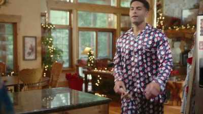 Oh, come on, you sure you don't
wanna help decorate, hmm? - A Picture Perfect Holiday