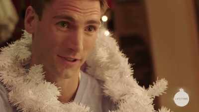 Oh, she comes to
me with that face, - A Christmas in Tennessee
