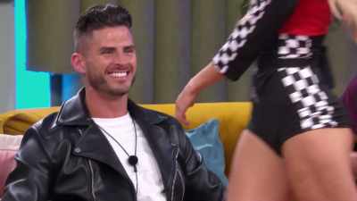 >> OH, DAMN. - Love Island