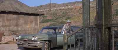 - Oh, Danny?
- You rang? - Mr. Hobbs Takes a Vacation