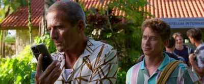 Oh, Darius, just come
down, please. Call me back. - Beautiful Wedding
