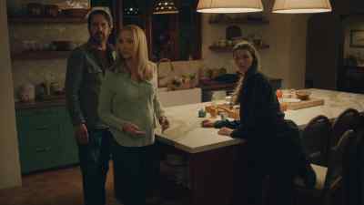 Oh, darlin'. Papa's here, okay?
You all right? - No Good Deed