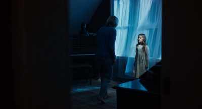 -Oh, my darling. - Martyrs Lane