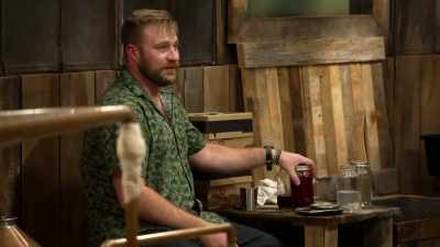 -Oh, definitely
got some alcohol.
-[laughing] - Moonshiners: Master Distiller