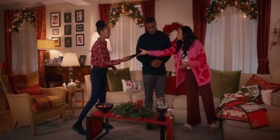 - Oh, Dez is writing a
take down article on us - Christmas with a Kiss