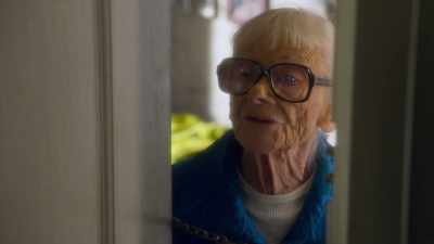- Oh. Do you have my Quaker Oats?
- Yes, ma'am, I do. - AJ and the Queen