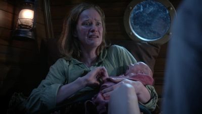 Oh, don't cut it yet! - Call the Midwife