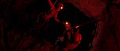 - Oh.
Don't look down, Beth. Keep going. - The Descent