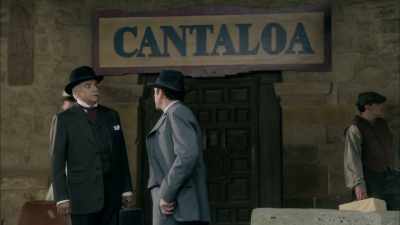 Oh!
[ Door closes ] - Grand Hotel