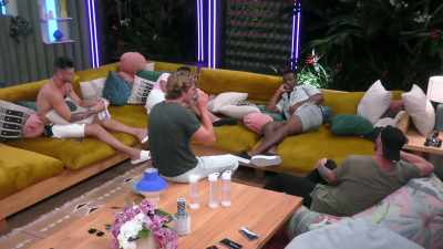 >> OH, DUDE, NO. - Love Island