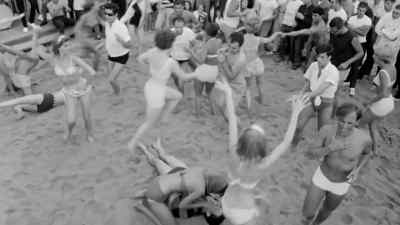 ♫ Oh everybody do the zombie stomp - The Horror of Party Beach