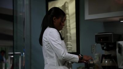 - Oh, excuse me.
Just grabbing a snack. - Chicago Med