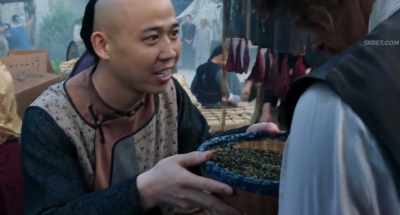 Oh, finally, the ground!
I'd love to eat something... - Iron Mask