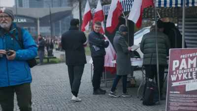 Oh, my fucking God,
it's Adolf Hitler. - Undercover: Exposing the Far Right