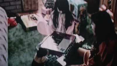 -Oh, my God.
-Ali, you can sing along - Resynator