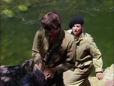 Oh, my God. Do you know how far it is down there? - MacGyver