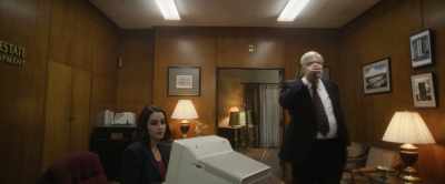 Oh my God! Everyone back up!
Somebody help us, please! - Dahmer – Monster: The Jeffrey Dahmer Story