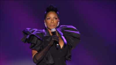 "Oh, my God. He on Facebook
talking about he want a leg." - Sommore: Queen Chandelier
