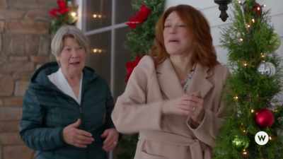 Oh, my God, he-- - An Unexpected Christmas