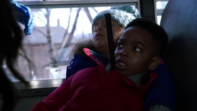 - Oh, my God.
- Help us, p-please. - Chicago Med