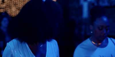 Oh, my God. It's Sam. - Single Drunk Female