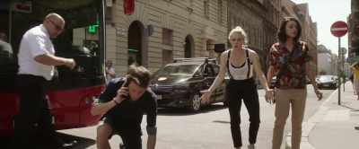 Oh, God! Jesus! What happened? - The Spy Who Dumped Me