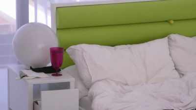 ‐Oh, my God.
‐(LAUGHS) - Love Island