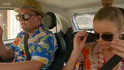 Oh, God. Look at this. Oh, my God. - Amanda & Alan's Italian Job