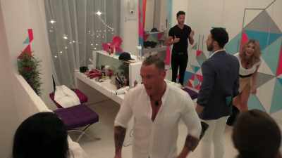 Oh, my God.
Now I am dressing up, - Love Island