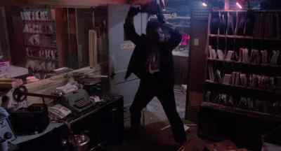 Oh, god, oh, god! - The Texas Chainsaw Massacre 2