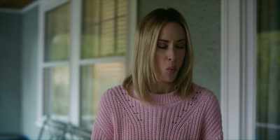 Oh, my God. Rose. Why the
fuck do you have that? - Smile
