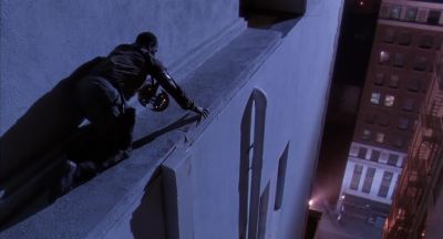 Oh, God. - Predator 2