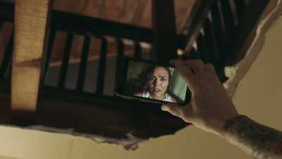 Oh, my God. - Girl on the Third Floor