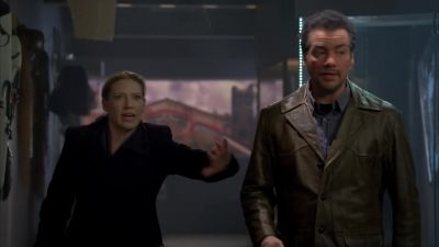 - Oh, my god, Sam.
- I work in a bowling alley. - Fringe