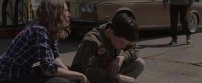 Oh, God, she's cute.
Don't look at her. - Boundaries