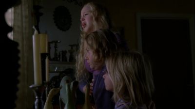Oh, my God, they're coming up to walk together. - Medium