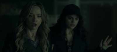 - Oh, my God!
- What the? - Gotham Knights