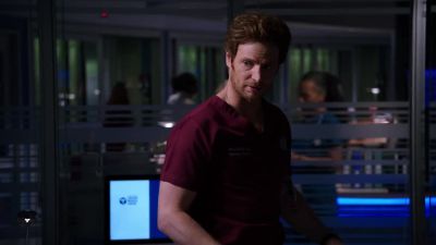 - Oh, good.
I hate to drink alone. - Chicago Med