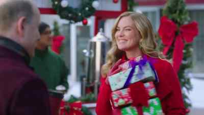 Oh, good morning, Maxwell. - Unwrapping Christmas: Olivia's Reunion