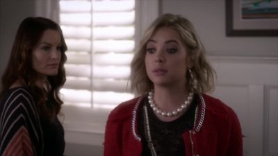 - Oh, good, you're up.
- Yeah. - Pretty Little Liars